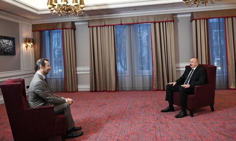 Prezident İtaliyanın “İl Sole 24 Ore” qəzetinə müsahibə verib -  FOTO/VİDEO Prezident İtaliyanın “İl Sole 24 Ore” qəzetinə müsahibə verib -  FOTO/VİDEO