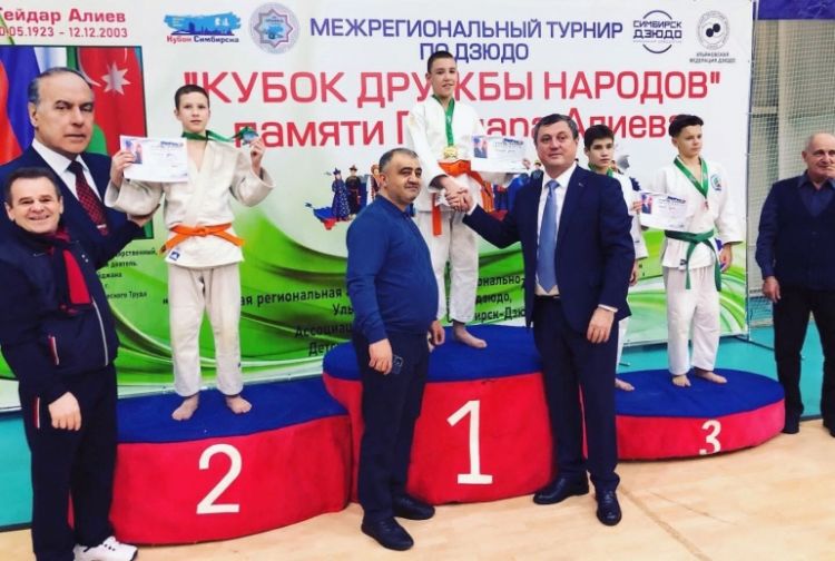 Ulyanovskda Heydər Əliyevin xatirəsinə cüdo turniri keçirilib -  FOTO Ulyanovskda Heydər Əliyevin xatirəsinə cüdo turniri keçirilib -  FOTO