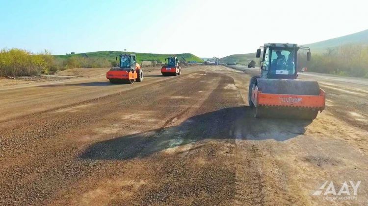 Füzuli-Hadrut avtomobil yolunun tikintisi sürətlə davam etdirilir - FOTO Füzuli-Hadrut avtomobil yolunun tikintisi sürətlə davam etdirilir - FOTO