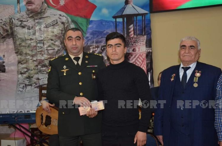 Neftçalada Vətən müharibəsi iştirakçılarına medallar təqdim edilib  Neftçalada Vətən müharibəsi iştirakçılarına medallar təqdim edilib