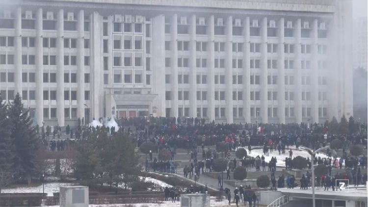 Qazaxıstan DİN:  "Etirazçılara qarşı ordudan istifadə edilmir"