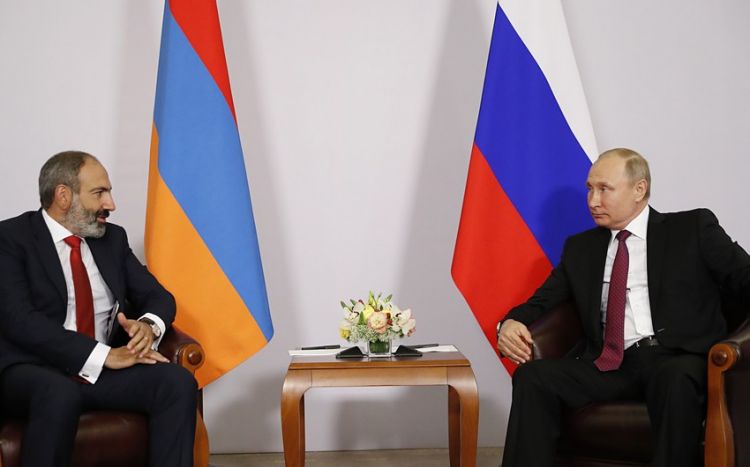 Putin və Paşinyan Qazaxıstandakı vəziyyəti müzakirə ediblər