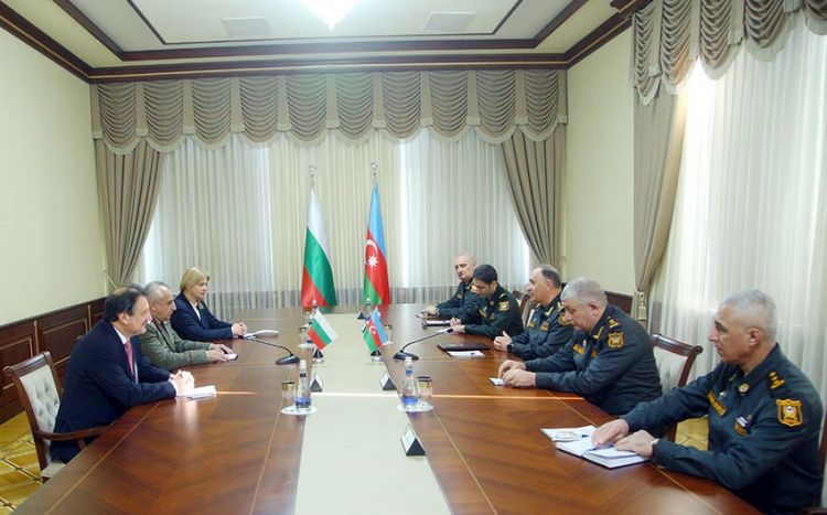 Kərim Vəliyev bolqarıstanlı generalla görüşdü -  FOTO