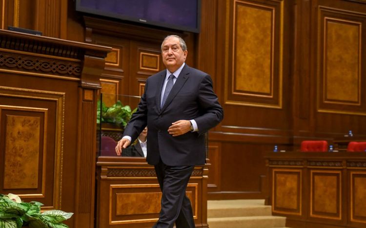 Sarkisyan istefasının əsl səbəblərini açıqladı