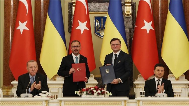 Türkiyə ilə Ukrayna arasında səkkiz sənəd imzalanıb