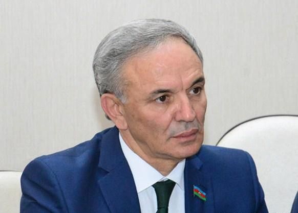 Əflatun Amaşov koronavirusa yoluxub