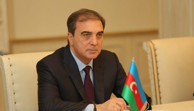 Gəncədə kim ağzını açıb danışırsa, Niyazi Bayramovun "qılıncı" başının üzərində görünür