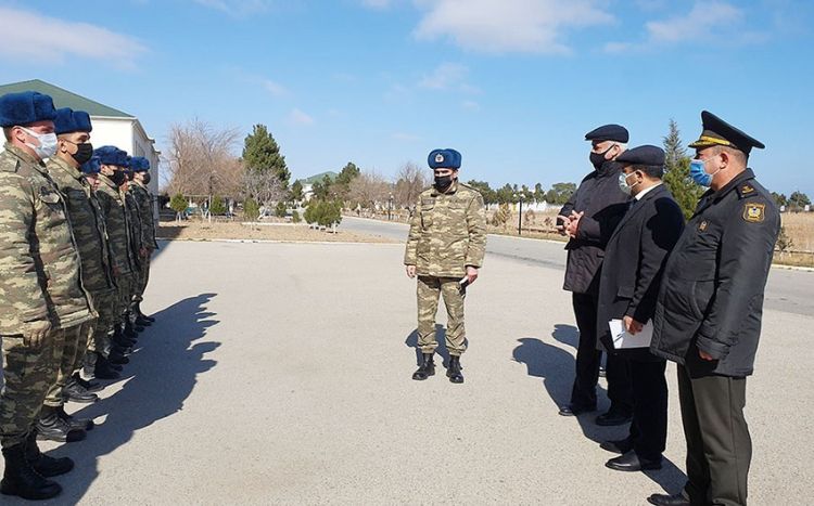 Ombudsmanın nümayəndələri hərbi hissədə olublar -  FOTO