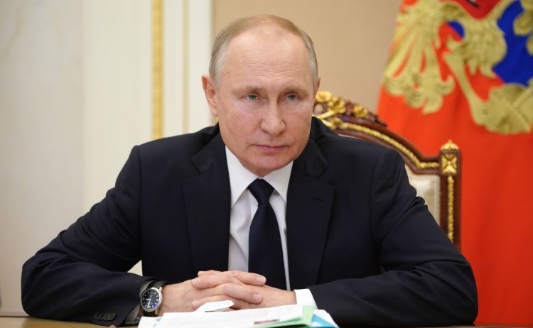 Putin Müdafiə Nazirliyinə qondarma DXR və LXR-də sülhü qorumağı tapşırıb