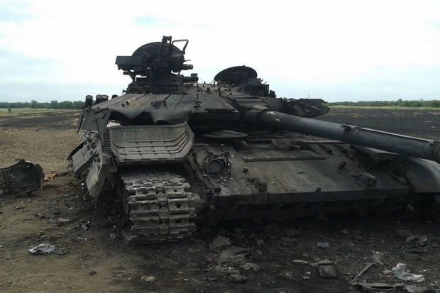 Rusiyanın iki tankı və bir piyada döyüş maşını məhv edilib -  RƏSMİ - FOTO