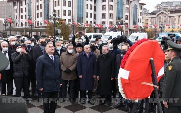 Türkiyənin paytaxtı Ankarada Xocalı soyqırımı abidəsi ucaldıldı -  FOTO