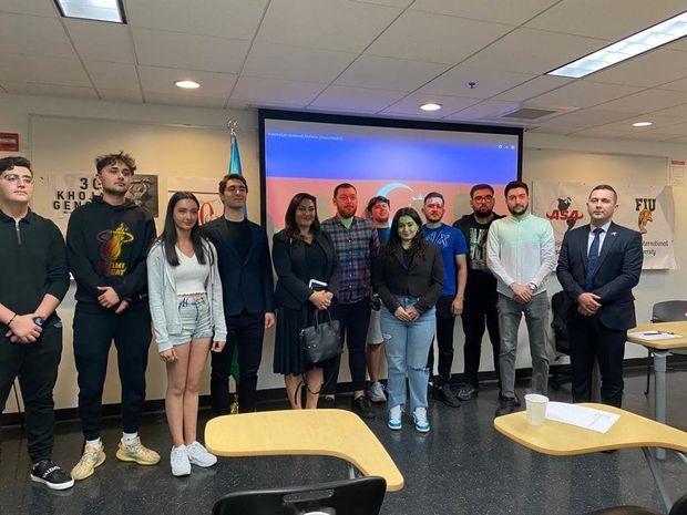 Florida Beynəlxalq Universitetində Xocalı soyqırımı haqqında məlumat verilib -  FOTO