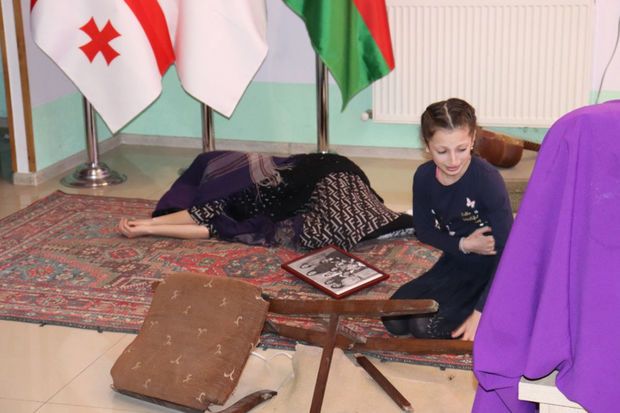 Qardabanidə Xocalı soyqırımının 30-cu ildönümü ilə bağlı tamaşa nümayiş olunub -  FOTO