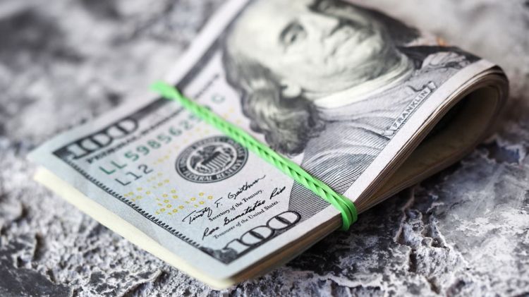 ABŞ Rusiyaya dollar əskinaslarının satışını  qadağan etdi