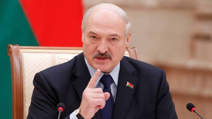 Lukaşenko Zelenskini hədələdi