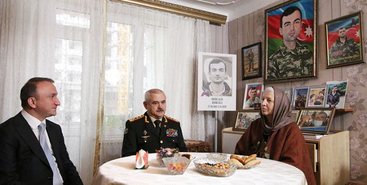 Səfərbərlik Xidmətinin rəhbərliyi şəhid ailələrini ziyarət edib -  FOTO