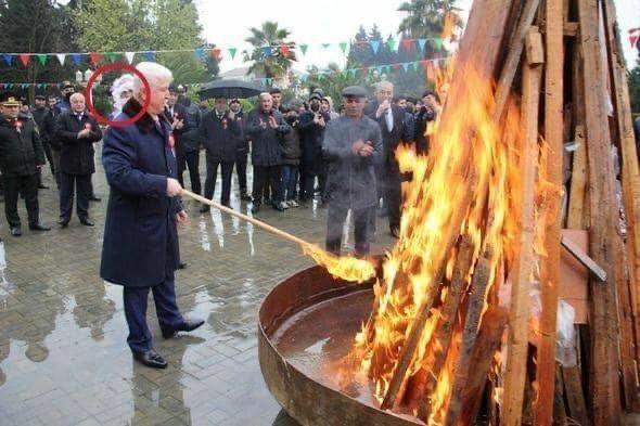 İcra başçısı Novruzu Şaxta baba ilə qeyd etdi - FOTO