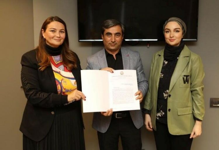 Qənirə Paşayeva İlqar İlkini təbrik etdi