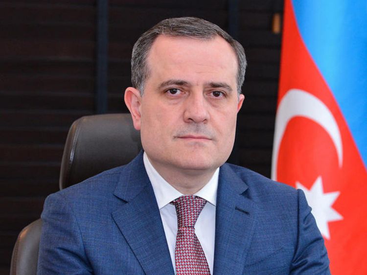 Ceyhun Bayramov Britaniyanın Silahlı Qüvvələr naziri ilə görüşüb