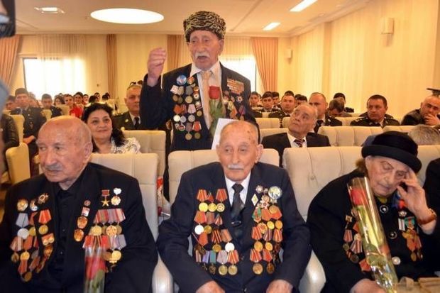 Hitlerə qarşı döyüşən azərbaycanlılardan neçəsi sağdır?