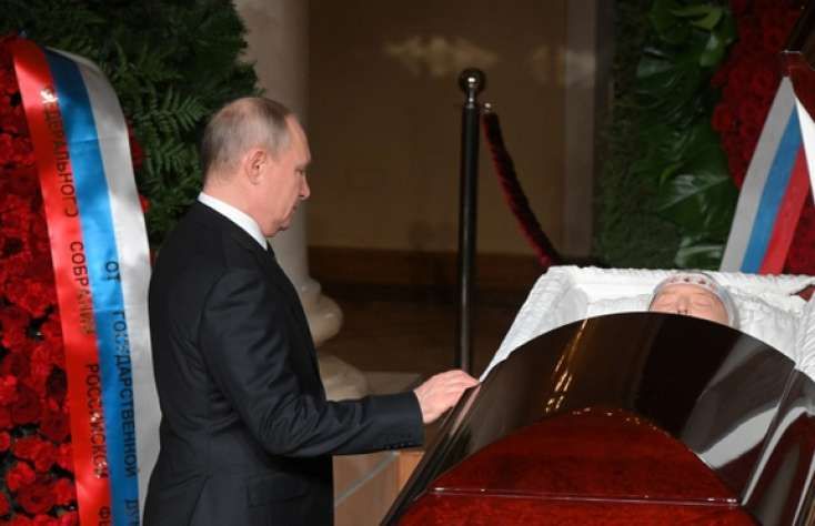 Putin Jirinovskinin vida mərasiminə gəldi -  VIDEO