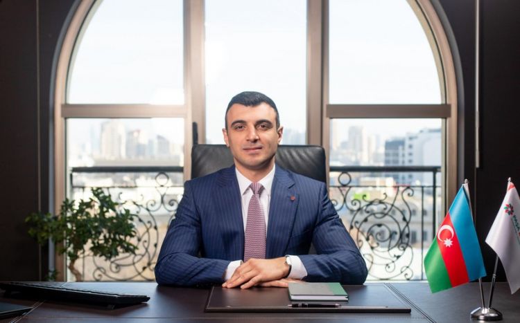 Elman Rüstəmovun yerinə gətirilən  GƏNC KİMDİR? Elman Rüstəmovun yerinə gətirilən  GƏNC KİMDİR?