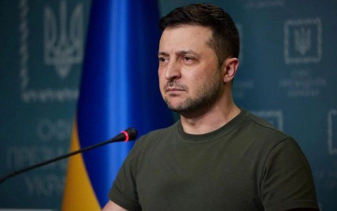 Zelenski: "Mariupolu blokodadan çıxarmaq üçün kifayət qədər texnika yoxdur"