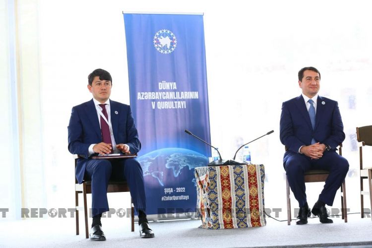 Dünya Azərbaycanlılarının V Qurultayı işini panel iclasları ilə davam etdirib -  Yenilənib