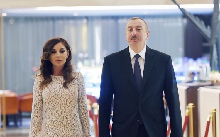 İlham Əliyev və xanımı Sabunçuda məktəbin açılışında