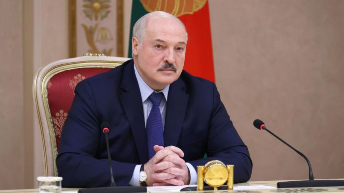 “Lukaşenko hiyləgərlik edir” –  Rusiyalı ekspert