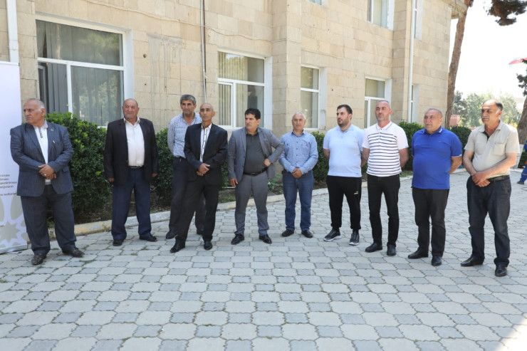 Şirvanda vətəndaşların bir sıra müraciətləri yerindəcə həllini tapdı -  FOTO Şirvanda vətəndaşların bir sıra müraciətləri yerindəcə həllini tapdı -  FOTO