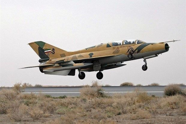 İran ordusuna məxsus F-7 qırıcısı qəzaya uğradı: Hər iki pilot öldü