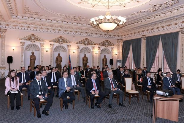 Diasporla İş üzrə Dövlət Komitəsində genişləndirilmiş Kollegiya iclası keçirildi -  FOTO Diasporla İş üzrə Dövlət Komitəsində genişləndirilmiş Kollegiya iclası keçirildi -  FOTO
