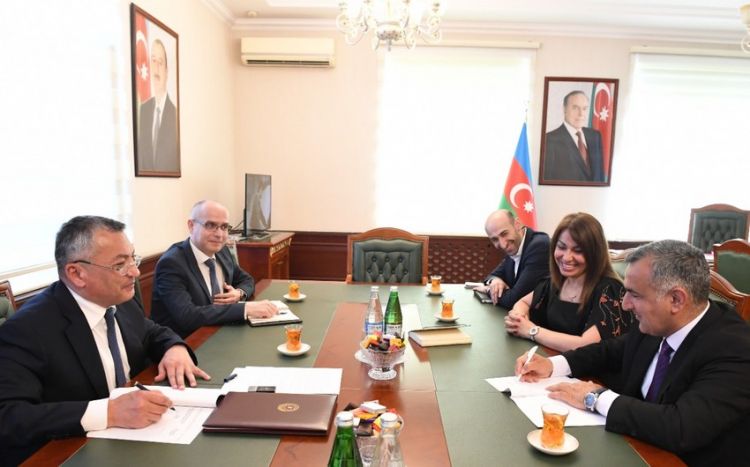 Dövlət Komitəsi və Mediasiya Şurası arasında memorandum imzalanıb