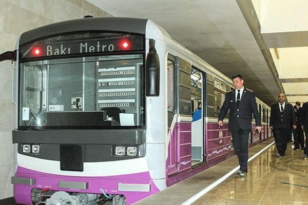 Metronun "Koroğlu" stansiyasında  insident olub