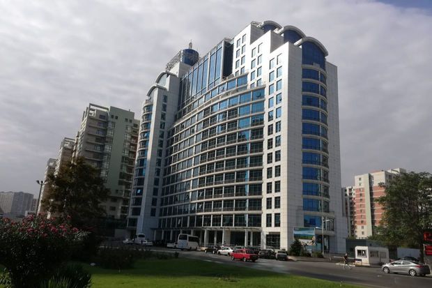 Bakının mərkəzində fantastik qiymətə hotel satılır -  FOTO
