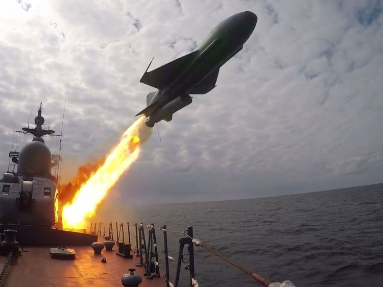 Rusiya Kiyevi Xəzər dənizindən ən bahalı raketi ilə atəşə tutub