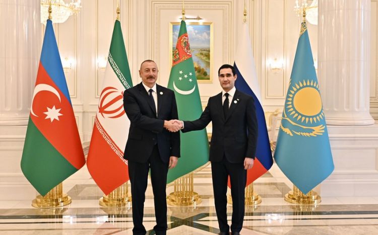 İlham Əliyev Türkmənistan prezidenti ilə görüşdü -  FOTO