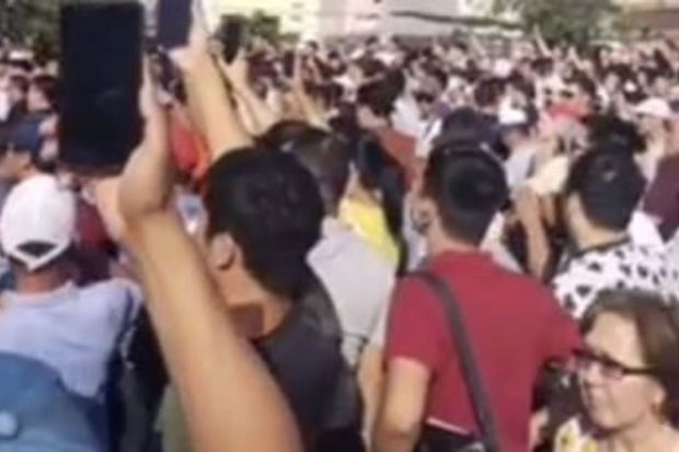 Özbəkistanda kütləvi etirazlar başlayıb - VİDEO Özbəkistanda kütləvi etirazlar başlayıb - VİDEO