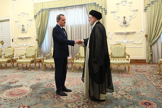 Azərbaycanın xarici işlər naziri İran Prezidenti ilə görüşüb