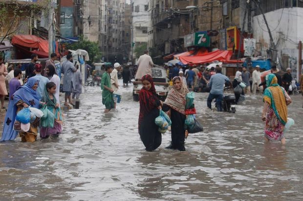 Pakistanda şiddətli yağış və fırtına: Ölənlərin sayı artıb