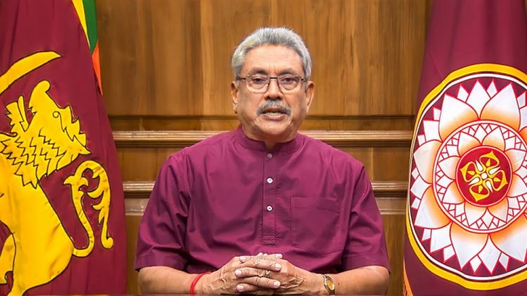 Şri-Lanka Prezidenti ölkəsini tərk edib