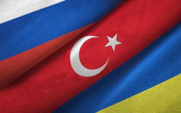 Ukrayna taxılının daşınması üçün İstanbulda görüş başlayıb