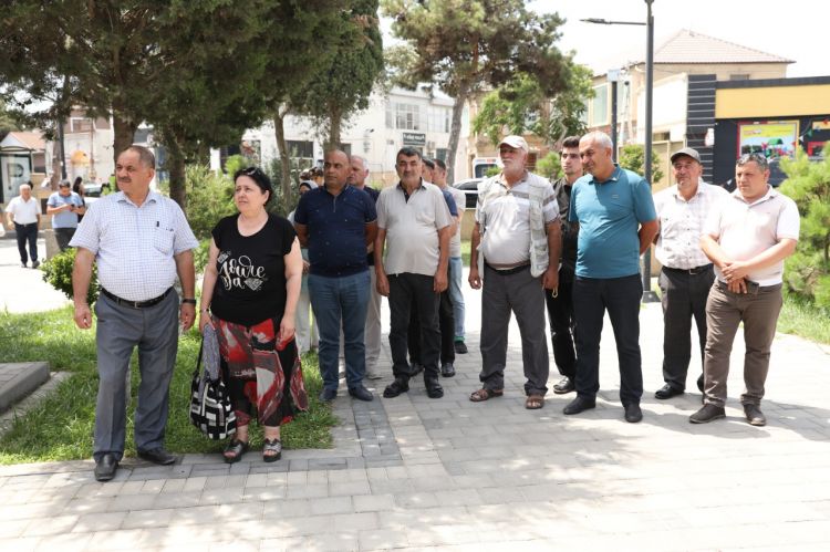 Xəzər rayonunda sakinlərin müraciəti dinlənildi Xəzər rayonunda sakinlərin müraciəti dinlənildi