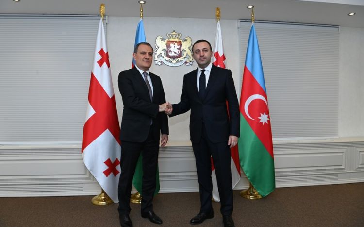 Ceyhun Bayramov Gürcüstanın Baş naziri ilə görüşüb