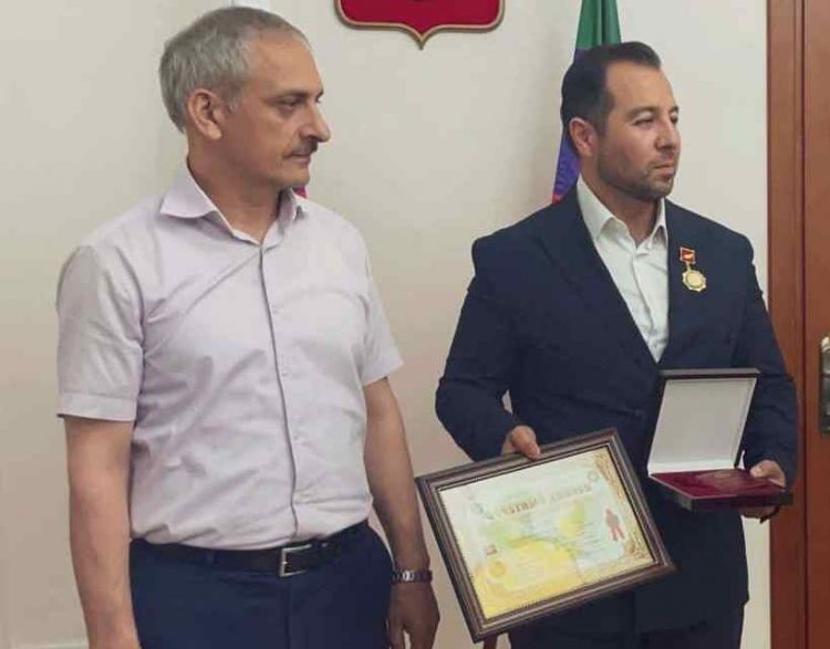 Azərbaycanlı jurnalist “Qızıl Qartal – Dağıstanın şərəfi və fəxri” ordeni ilə mükafatlandırıldı - FOTO