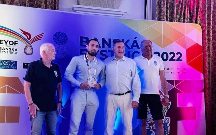 Azər Əliyev Avropa Olimpiya Komitəsinin xüsusi mükafatına layiq görülüb Azər Əliyev Avropa Olimpiya Komitəsinin xüsusi mükafatına layiq görülüb