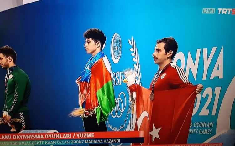 İslamiada: Azərbaycan üzgüçülükdə ilk qızıl medalını qazandı