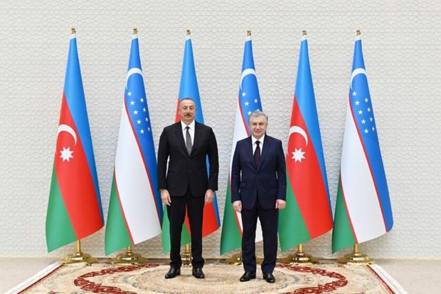 Şavkat Mirziyoyev İlham Əliyevə zəng edib Şavkat Mirziyoyev İlham Əliyevə zəng edib