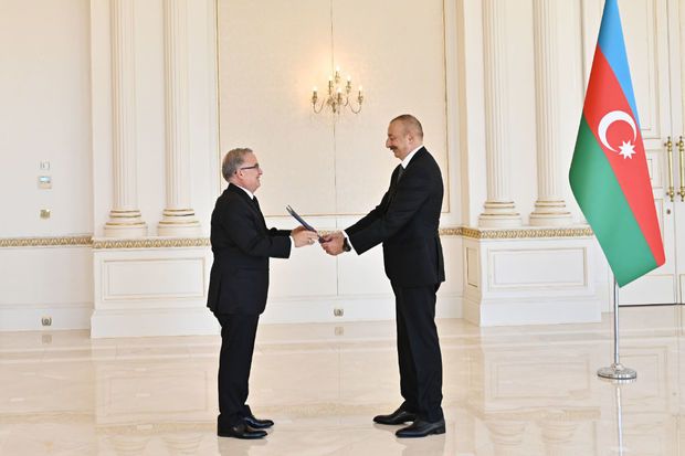 Ölkə başçısı Dominikanın Azərbaycanda yeni təyin olunan səfirinin etimadnaməsini qəbul edib -  YENİLƏNİB Ölkə başçısı Dominikanın Azərbaycanda yeni təyin olunan səfirinin etimadnaməsini qəbul edib -  YENİLƏNİB